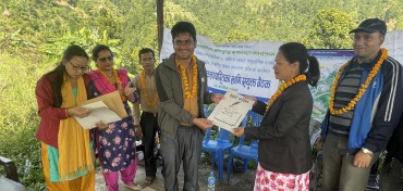 वनदेखि मनसम्म: माकुराले सल्टाएको द्वन्द्व